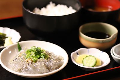 お昼のメニュー