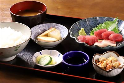 お昼のメニュー