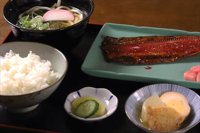 お昼のメニュー